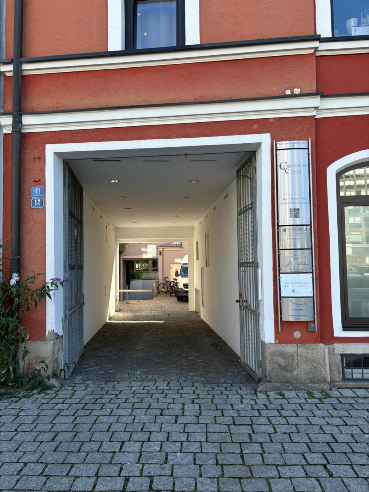 Wohnung Donau - Im Zentrum, Kueche, Parkplatz, Ruhig Gelegen Passau Kültér fotó